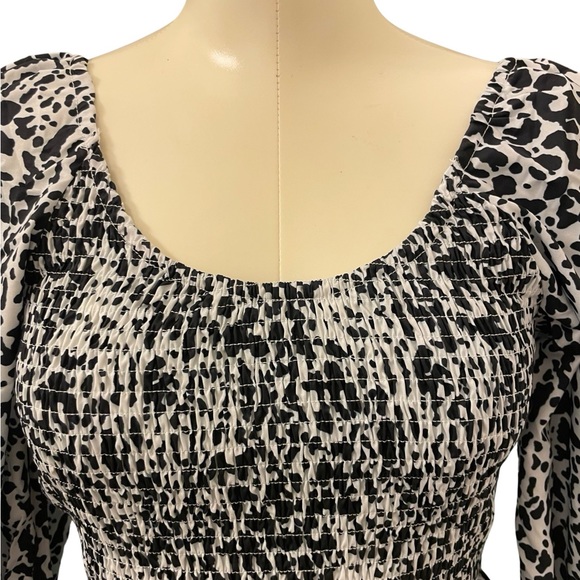 Romantic black & white animal print smocked long sleeve flowy tiered minidress - Picture 7 of 12
